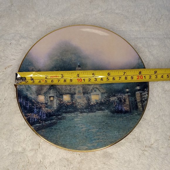 Thomas Kinkade Limited Edition Cottage Plates ( Set of Two) - Picture 9 of 12